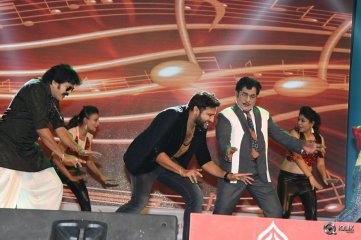 Aatadukundam Raa Movie Audio Function